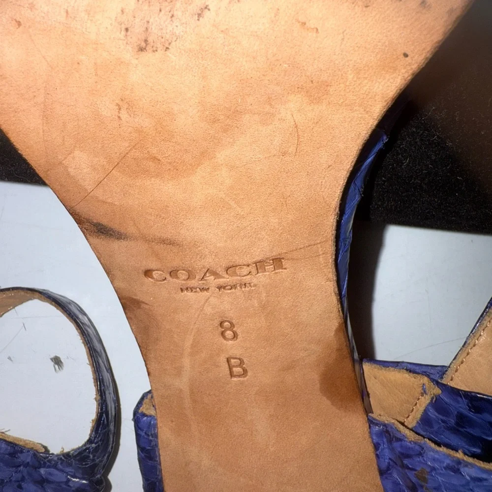 Women’s Coach lexey Blue cobalt‎ Leather Sandals. - Picture 12 of 15